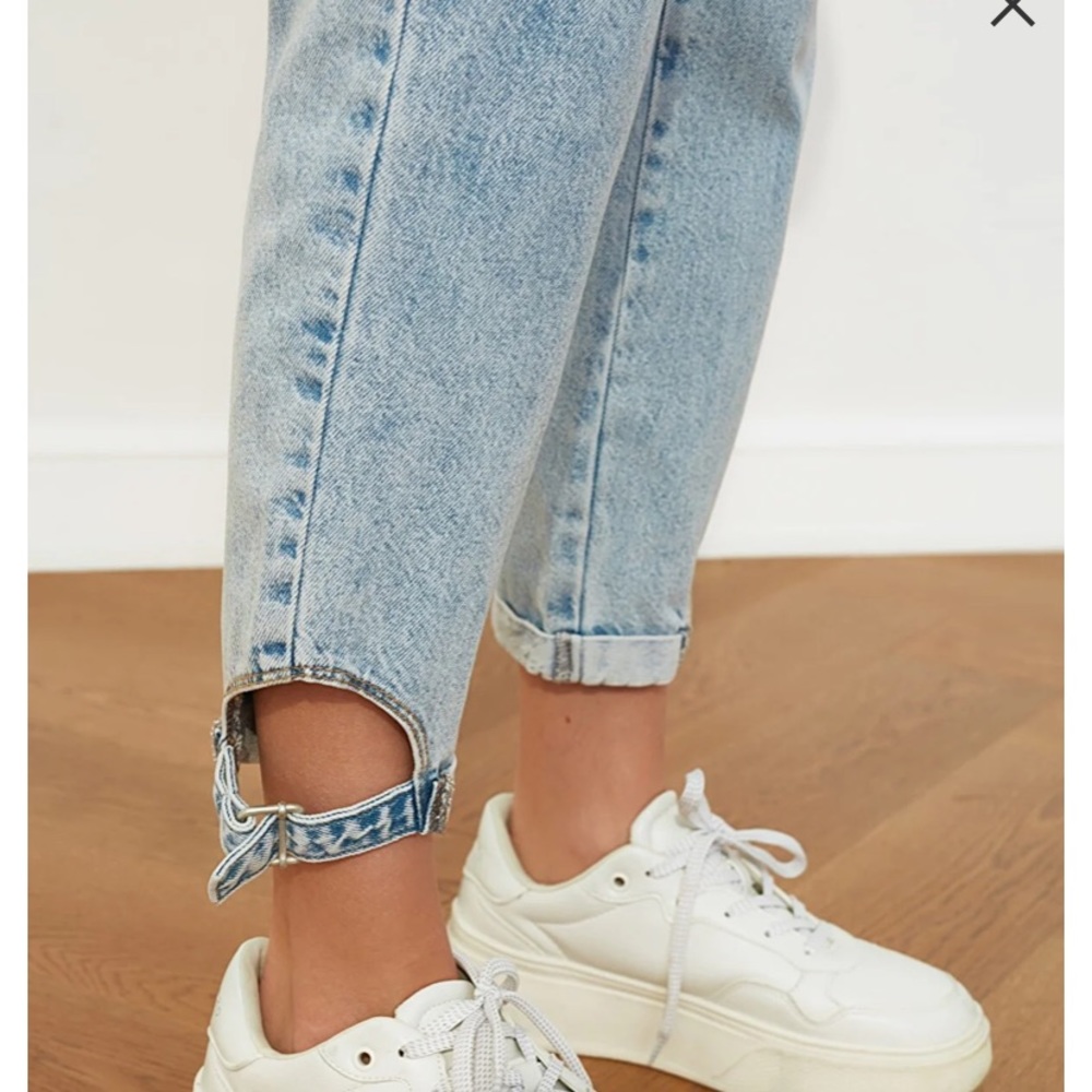high waist mom jeans
